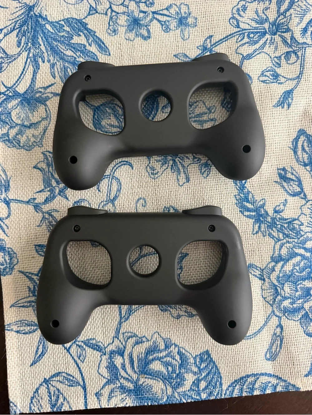 Universal Black Replacement Grip Shells for Wireless Game Controllers Switch 2